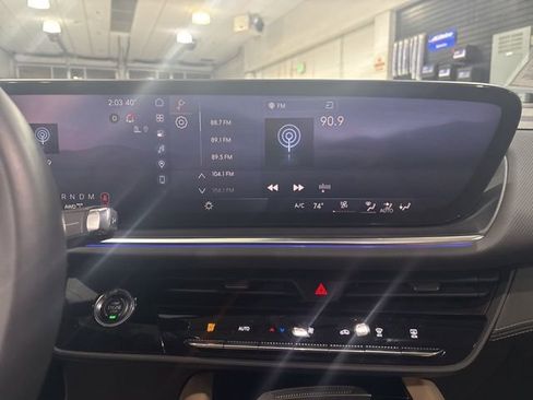 Used 2025 Buick Envision Preferred image 22