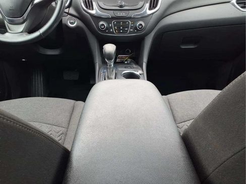 Used 2024 Chevrolet Equinox LT FWD image 11