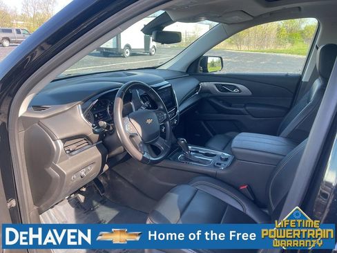 Used 2020 Chevrolet Traverse LT w/ LT Premium Package FWD image 11