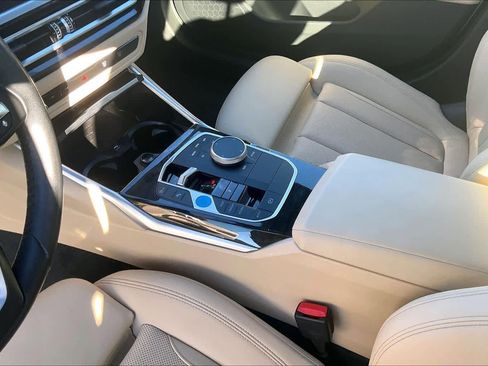 Used 2023 BMW i4 eDrive35 w/ Premium Package image 18