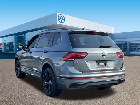 Certified 2023 Volkswagen Tiguan SE R-Line image 7
