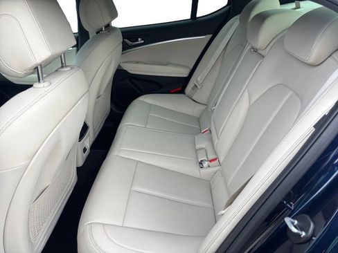 Used 2026 Genesis G70 2.5T RWD image 14