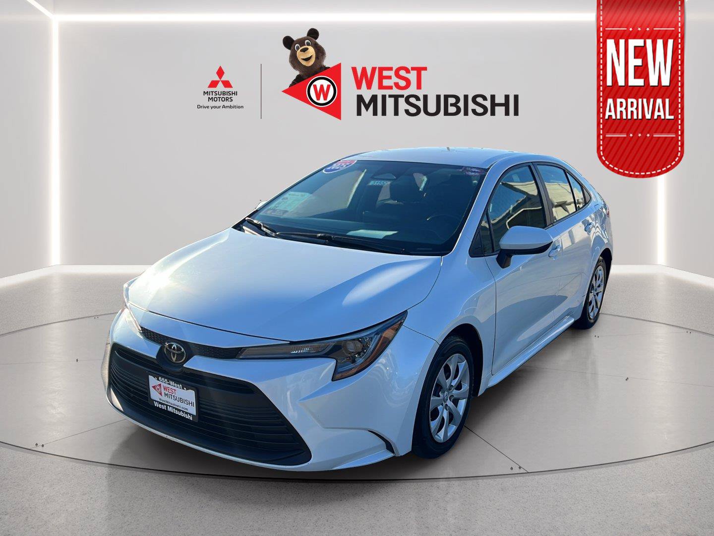 Used 2025 Toyota Corolla LE FWD image 1
