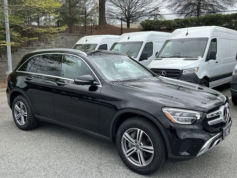 Certified 2022 Mercedes-Benz GLC 300 4MATIC image 2