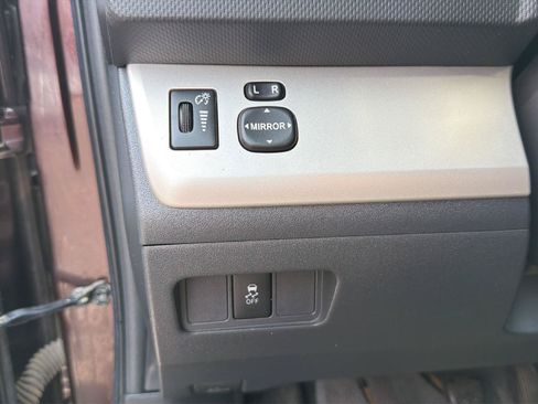 Used 2008 Scion xB FWD image 12
