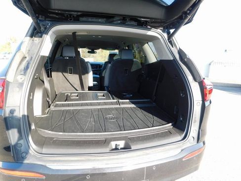 Used 2021 Buick Enclave Essence w/ Sport Touring Edition image 25