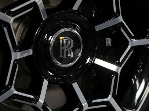 Used 2026 Rolls-Royce Ghost Black Badge AWD/4WD image 19