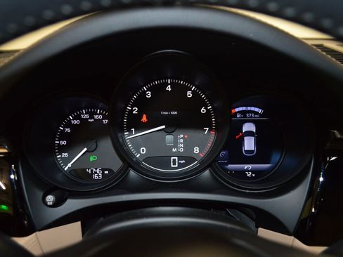 Certified 2026 Porsche Macan AWD/4WD image 24