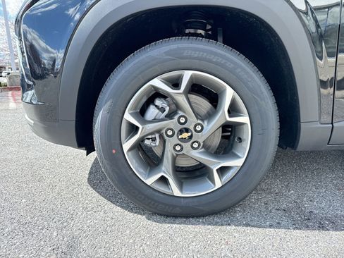 New 2026 Chevrolet Trax LT w/ Driver Confidence Package image 12