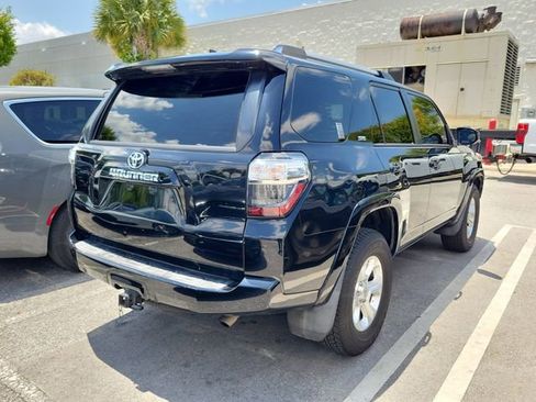 Used 2020 Toyota 4Runner SR5 RWD image 4