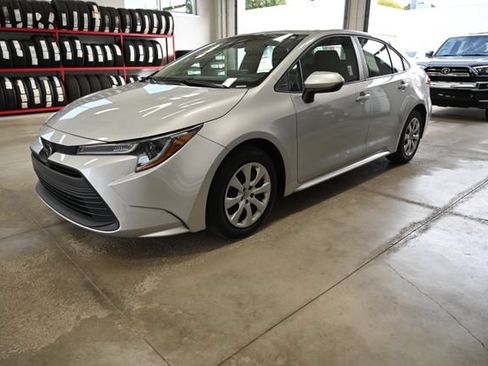 Used 2023 Toyota Corolla LE FWD image 8