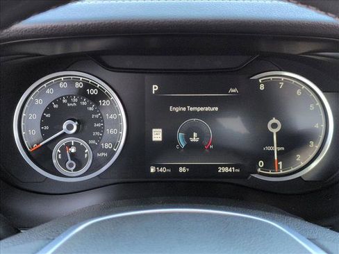 Used 2025 Genesis G70 2.5T image 11