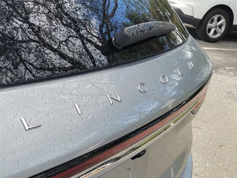 Certified 2021 Lincoln Corsair Standard w/ Premium Package image 6