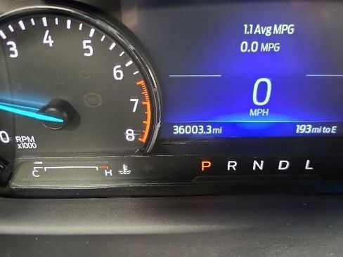 Used 2022 Ford Explorer XLT w/ Equipment Group 202A AWD/4WD image 31