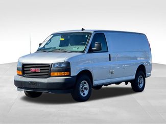 Used 2020 GMC Savana 3500 w/ Driver Convenience Package RWD video 3