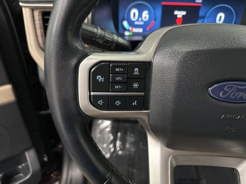 Used 2024 Ford Expedition Limited image 14