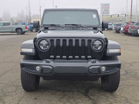 Used 2021 Jeep Wrangler Unlimited Sahara image 8
