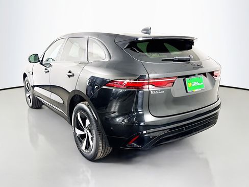 Used 2024 Jaguar F-PACE R-Dynamic S image 7