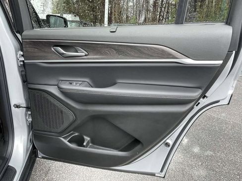 New 2025 Jeep Grand Cherokee L Limited w/ Luxury Tech Group II image 14