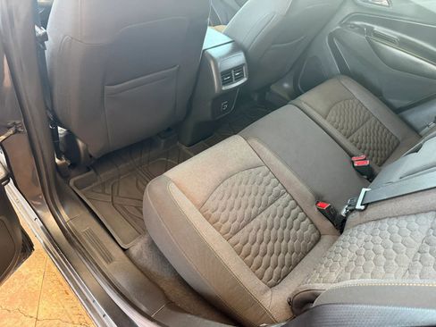 Used 2021 Chevrolet Equinox LT FWD image 21