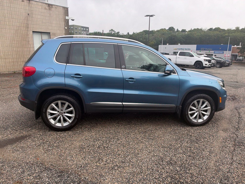 Used 2017 Volkswagen Tiguan Wolfsburg Edition AWD/4WD image 8