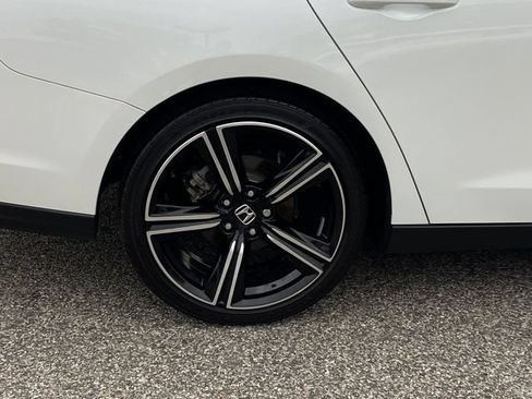 Used 2024 Honda Accord Sport image 10