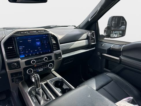 Used 2022 Ford F350 Lariat w/ Lariat Ultimate Package AWD/4WD image 19