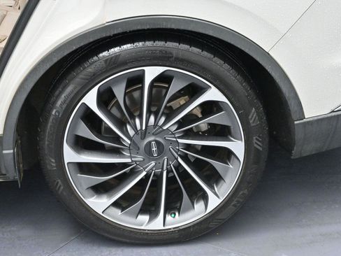 Used 2020 Lincoln Aviator Reserve w/ Equipment Group 202A image 38