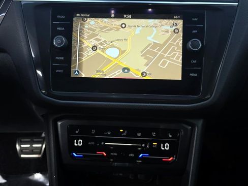 Used 2022 Volkswagen Tiguan SEL R-Line image 16