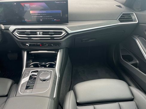 Used 2024 BMW 330e xDrive 330e xDrive Plug-In Hybrid AWD image 15