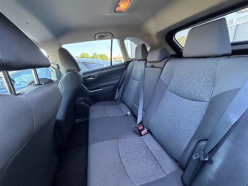 Used 2021 Toyota RAV4 XLE AWD/4WD image 16