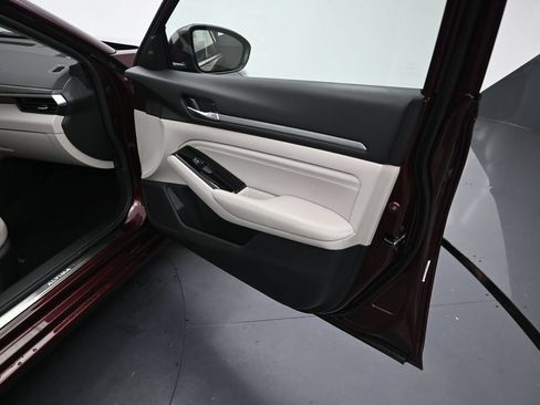 Used 2023 Nissan Altima 2.5 SL AWD/4WD image 7