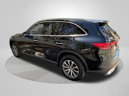 Used 2023 Mercedes-Benz GLC 300 4MATIC w/ Exclusive Trim Package image 5