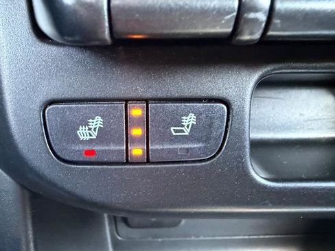 Used 2021 Chevrolet Colorado LT w/ Safety Package image 19