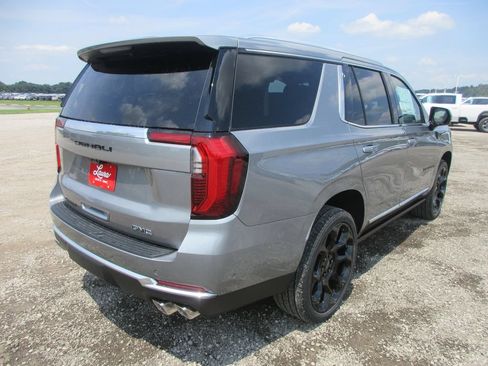 New 2026 GMC Yukon Denali w/ Denali Reserve Package AWD/4WD image 4