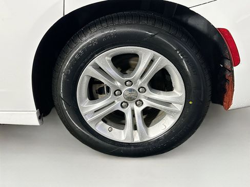 Used 2023 Dodge Charger SXT image 11