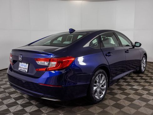 Used 2018 Honda Accord LX image 12