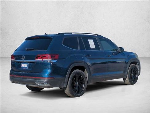 Used 2022 Volkswagen Atlas SE w/ Black Wheel Package image 5