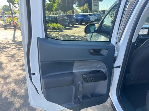 Used 2022 Ford Maverick XL image 31