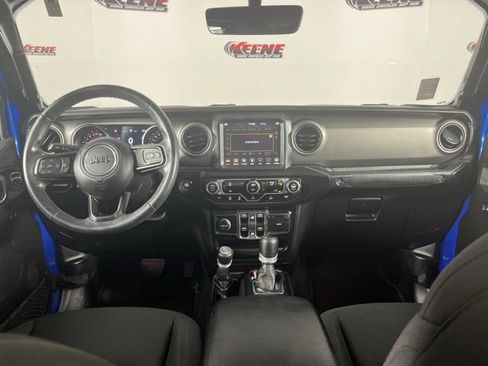 Used 2022 Jeep Gladiator Willys image 13