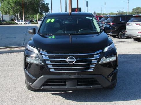 Used 2024 Nissan Rogue S AWD/4WD image 8