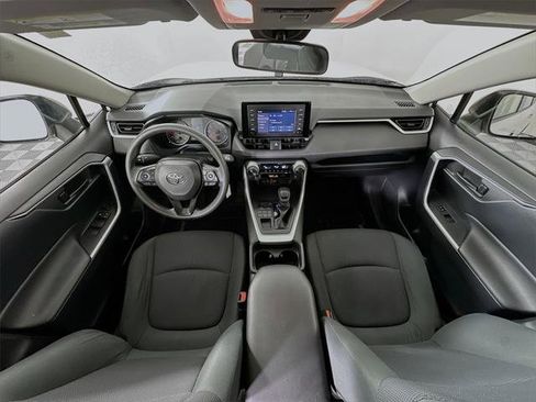 Certified 2019 Toyota RAV4 LE image 30