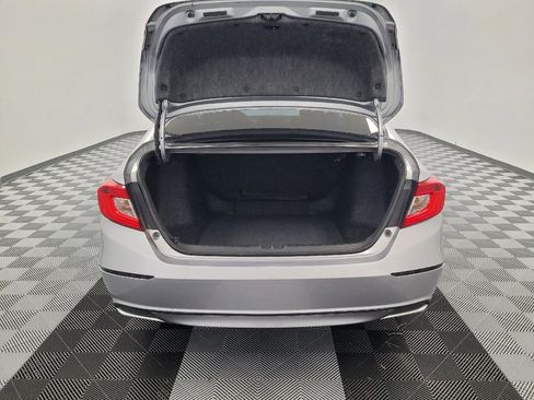 Used 2018 Honda Accord LX image 29
