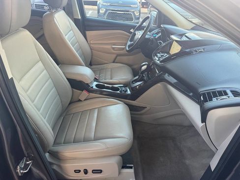 Used 2016 Ford Escape Titanium image 12