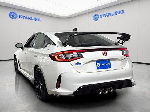 Used 2025 Honda Civic Type R image 6