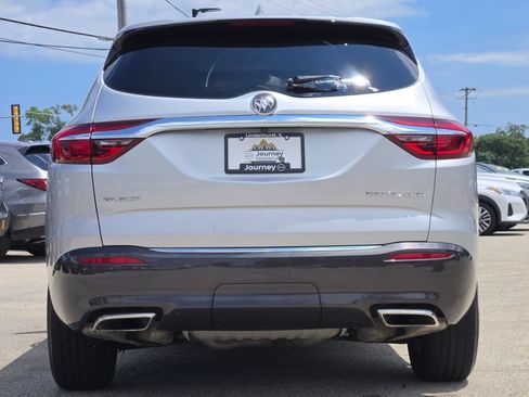 Used 2018 Buick Enclave Essence FWD image 13