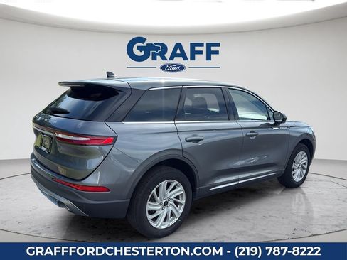 Used 2024 Lincoln Corsair AWD image 8