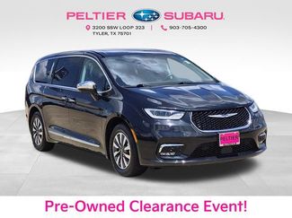 Used 2022 Chrysler Pacifica Limited FWD video 1