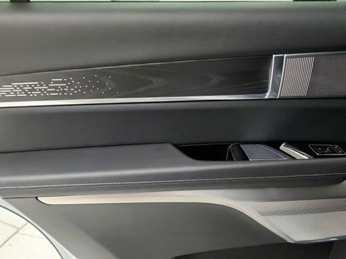 Used 2026 Cadillac Vistiq Platinum w/ LPO, Floor Liner Package AWD/4WD image 51