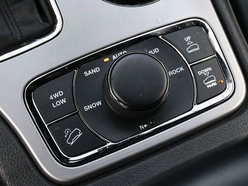 Used 2020 Jeep Grand Cherokee High Altitude image 31